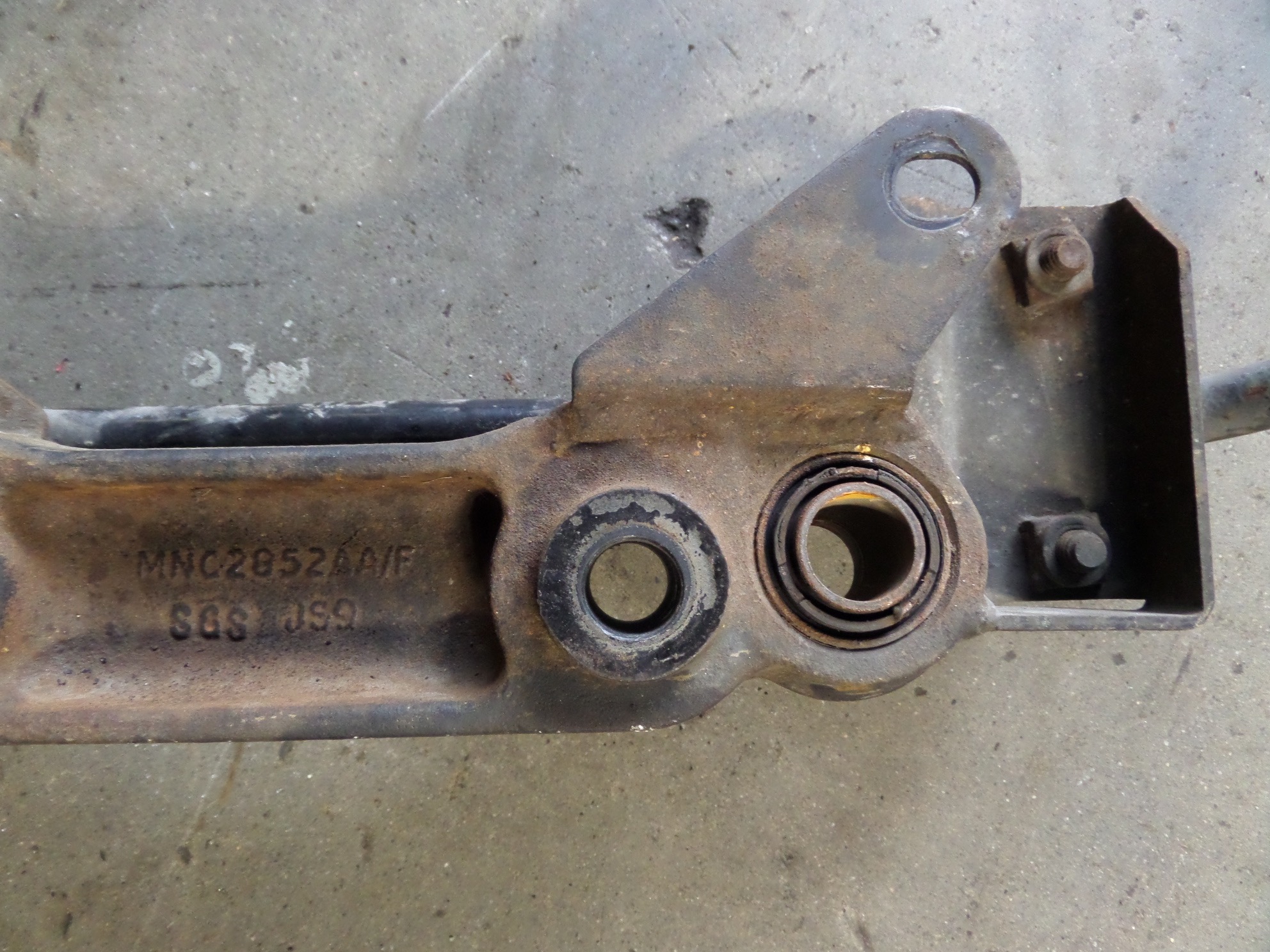 Jaguar XK8 Rear Sway Bar Brace Subframe Differential Carrier 97-06 ...