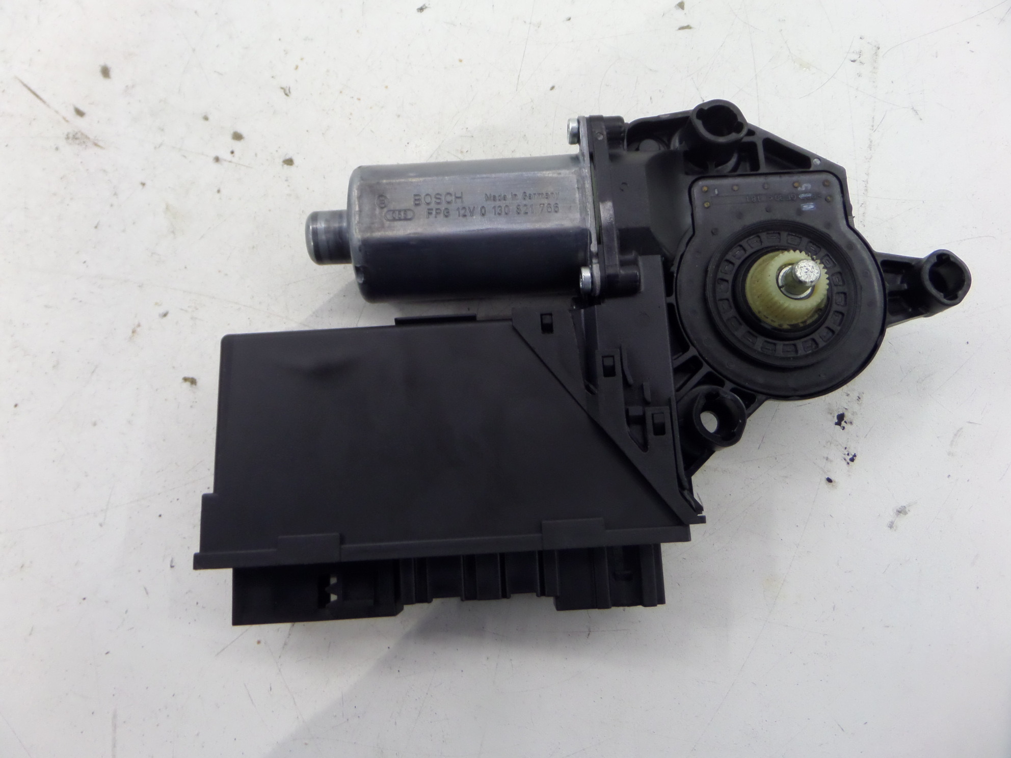 02-08 Audi B6 B7 A4 S4 Right Front Window Motor OEM 8E0 959 802 E #:328 ...