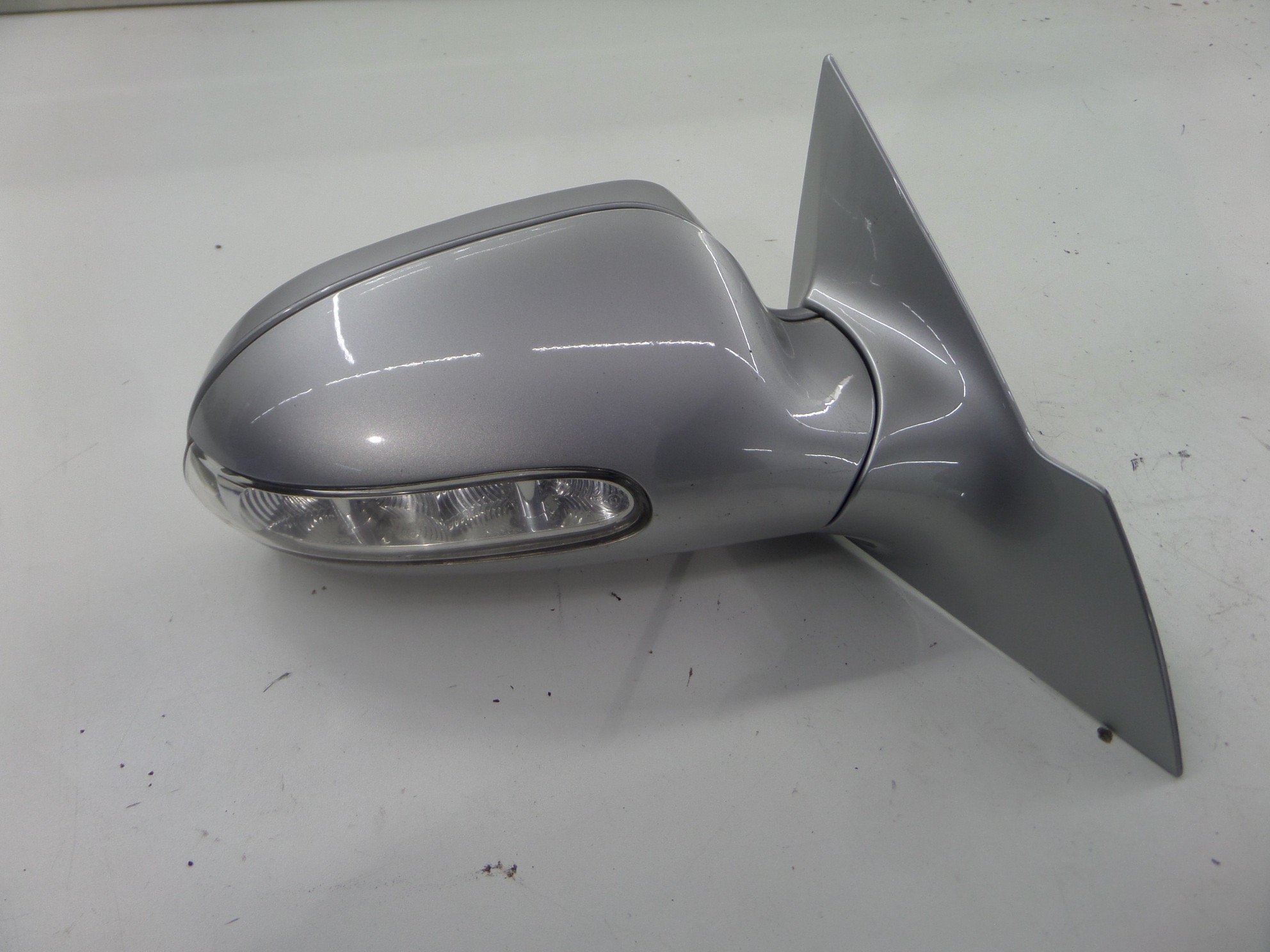 Mercedes CLK500 Right Auto Dim Side Door Mirror Silver A209 0309 OEM